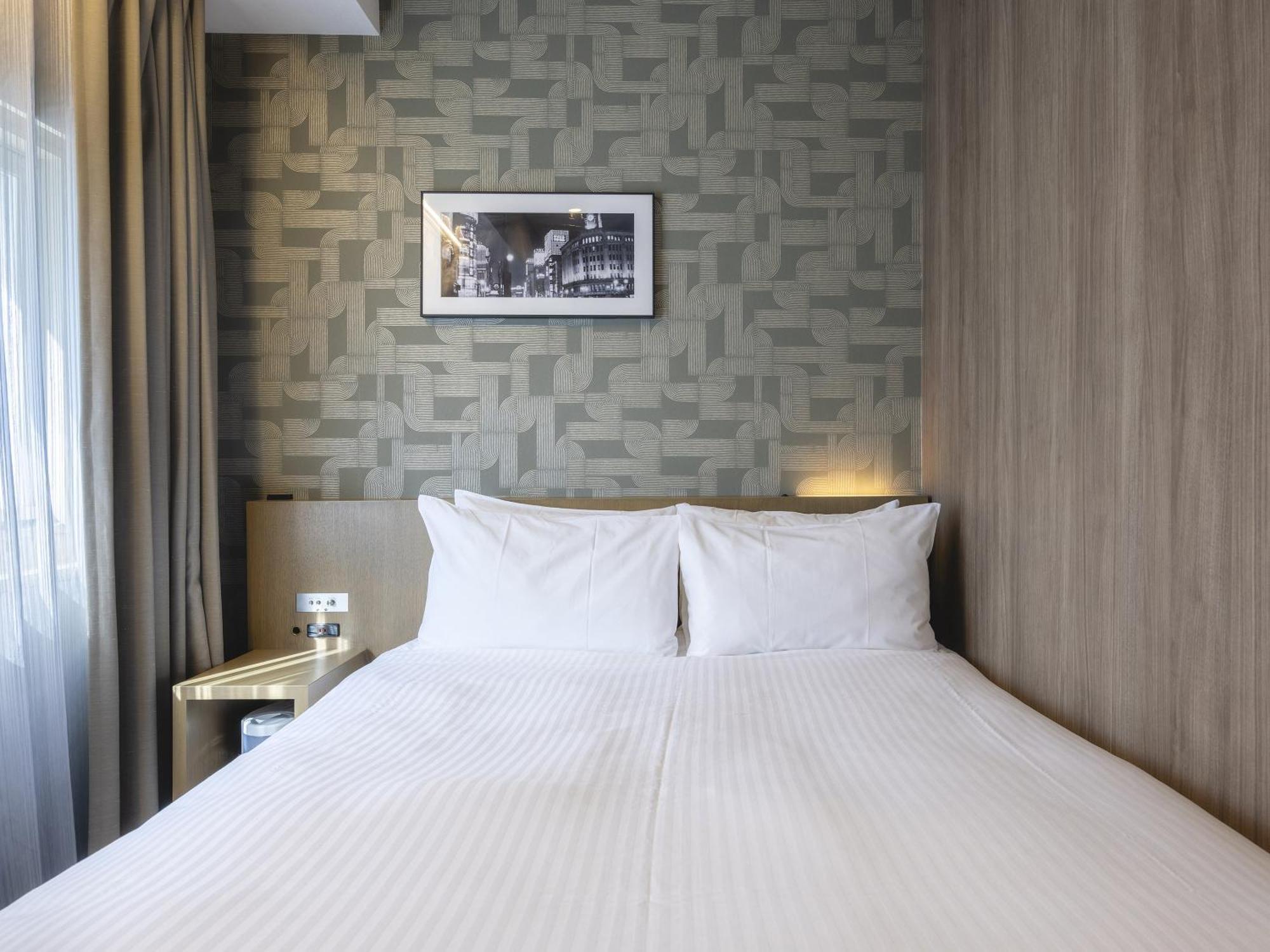 Standard Double Room Non-Smoking,1705583809:JPEG
