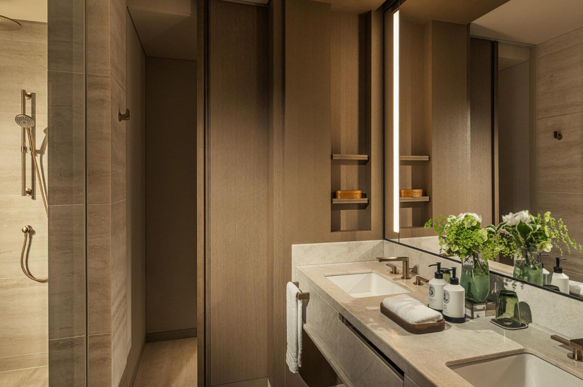 Marunouchi Room